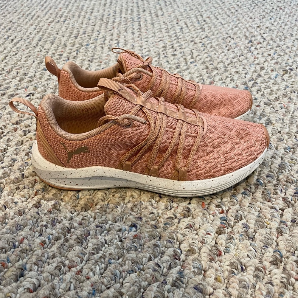 Puma tennis shoes